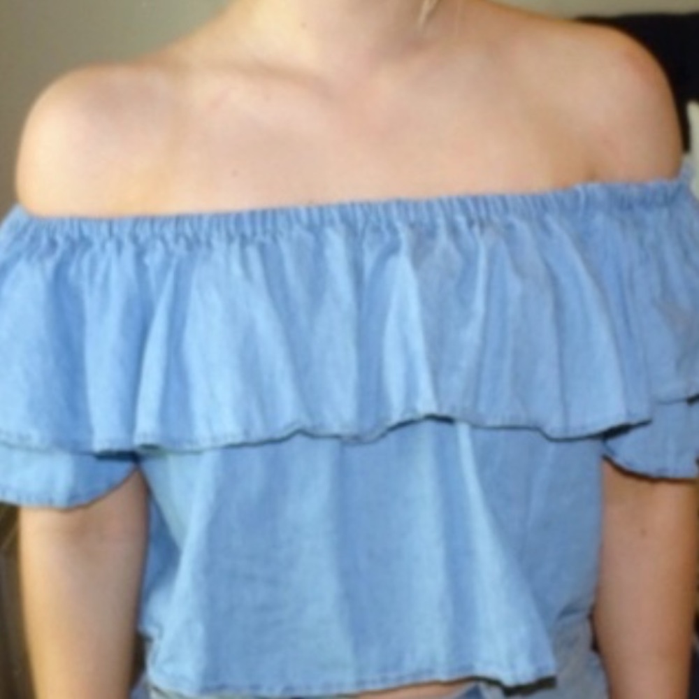 Riley Chambray Off the Shoulder Top - Picture 2 of 2